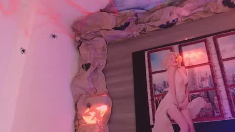 Snapshot of damara_ochoa chatting on October 26, 5:13 am online show from October 26, 5:13 am