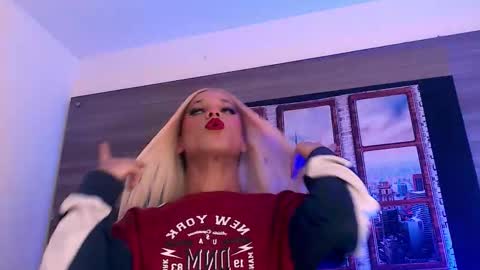 Snapshot of damara_ochoa chatting on November 24, 4:34 am online show from November 24, 4:34 am