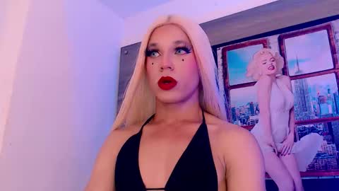 Snapshot of damara_ochoa chatting on November 25, 5:07 am online show from November 25, 5:07 am