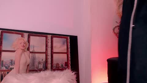 Snapshot of damara_ochoa chatting on November 29, 5:54 am online show from November 29, 5:54 am