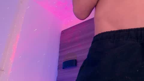         online show from February 7, 5:00 am