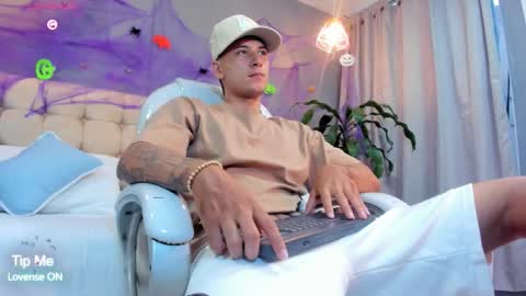 DAMIAN online show from October 7, 3:20 pm