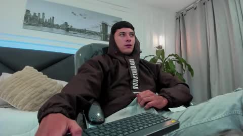 DAMIAN online show from November 26, 10:49 am