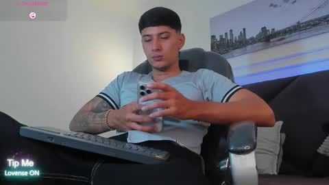 DAMIAN online show from March 6, 2:13 pm