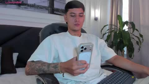 DAMIAN online show from April 14, 12:55 pm