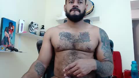 damian64436171 online show from November 14, 5:22 pm