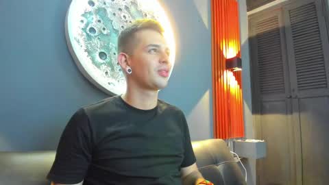 Damian Oliver online show from December 11, 1:05 am