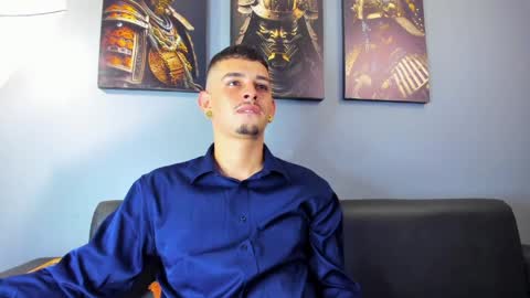 Snapshot of damian__oliver chatting on May 4, 7:15 am Damian Oliver online show from May 4, 7:15 am