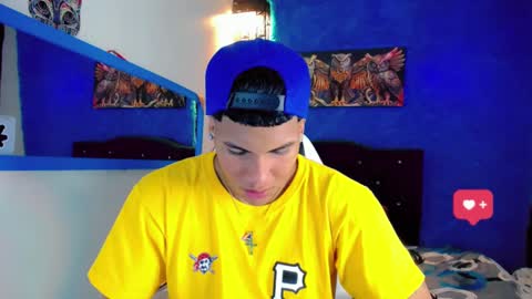 Snapshot of damian_latinxxx chatting on January 25, 9:26 am Damian online show from January 25, 9:26 am