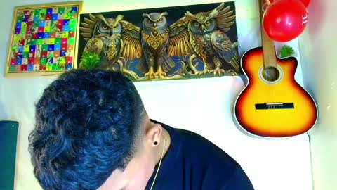 Snapshot of damian_latinxxx chatting on February 15, 7:06 pm Damian online show from February 15, 7:06 pm