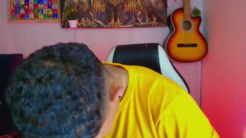 Snapshot of damian_latinxxx chatting on February 16, 1:14 am Damian online show from February 16, 1:14 am