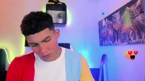 Snapshot of damian_latinxxx chatting on February 18, 2:27 am Damian online show from February 18, 2:27 am