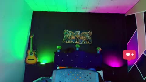 Snapshot of damian_latinxxx chatting on February 27, 2:53 am Damian online show from February 27, 2:53 am