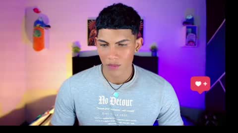 Snapshot of damian_latinxxx chatting on March 8, 6:10 am Damian online show from March 8, 6:10 am