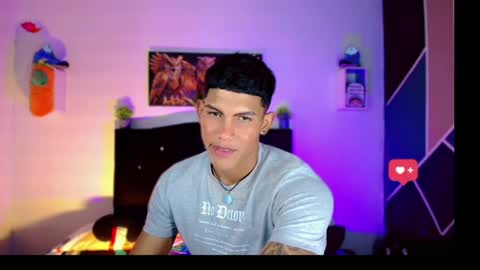 Snapshot of damian_latinxxx chatting on March 8, 9:28 am Damian online show from March 8, 9:28 am