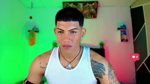 Snapshot of damian_latinxxx chatting on March 11, 6:32 am Damian online show from March 11, 6:32 am