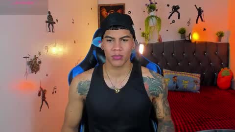 Snapshot of damian_latinxxx chatting on September 20, 2:23 am Damian online show from September 20, 2:23 am