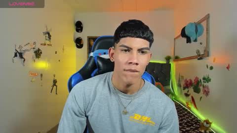 Snapshot of damian_latinxxx chatting on October 1, 5:46 am Damian online show from October 1, 5:46 am