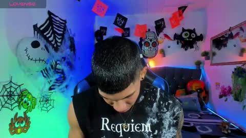 Snapshot of damian_latinxxx chatting on October 9, 3:37 am Damian online show from October 9, 3:37 am