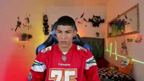 Snapshot of damian_latinxxx chatting on November 1, 3:19 am Damian online show from November 1, 3:19 am