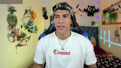 Snapshot of damian_latinxxx chatting on November 13, 3:38 am Damian online show from November 13, 3:38 am