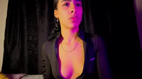 damian_n_lissa online show from June 22, 2:13 am