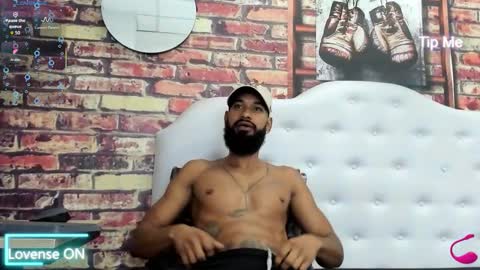Snapshot of damian_shakur chatting on March 24, 11:59 am damian_shakur online show from March 24, 11:59 am