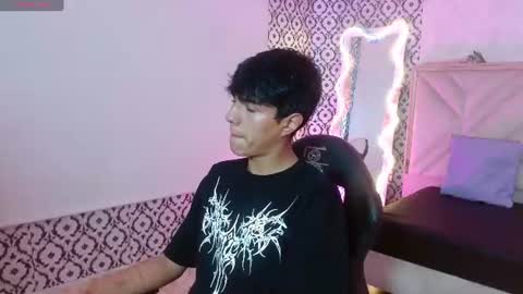 Snapshot of damian_tay1 chatting on July 2, 11:38 am damian_tay1 online show from July 2, 11:38 am