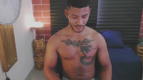 instagram damiannreed. online show from February 17, 7:10 pm