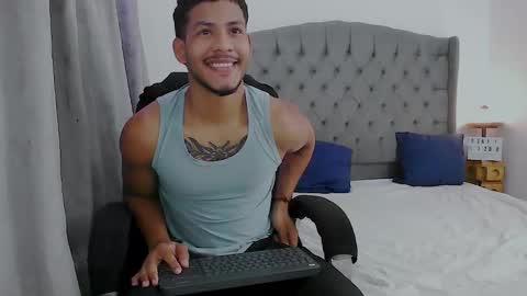 instagram damiannreed. online show from November 27, 12:13 am