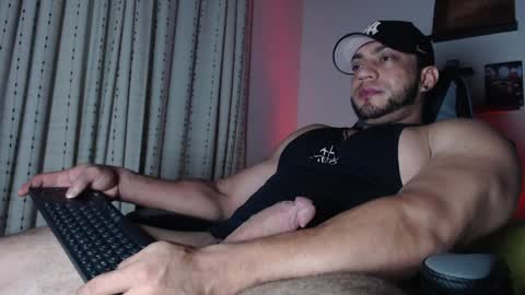 Snapshot of damiannstonexxx chatting on May 12, 6:43 am Danny online show from May 12, 6:43 am