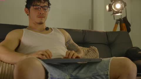 insta damn8   --------  online show from October 17, 10:23 pm