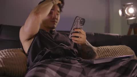 insta damn8   --------  online show from October 19, 10:32 pm