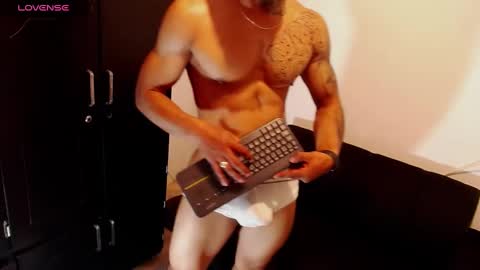 ---Taylor--- online show from December 15, 1:57 am