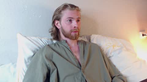 Snapshot of damien_diamond chatting on December 6, 1:29 am damien_diamond online show from December 6, 1:29 am