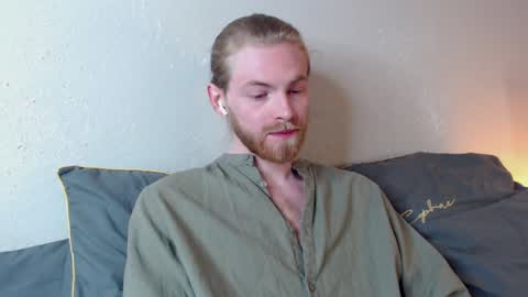 Snapshot of damien_diamond chatting on January 27, 9:55 pm damien_diamond online show from January 27, 9:55 pm