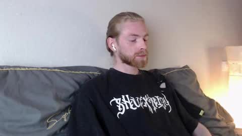 Snapshot of damien_diamond chatting on October 5, 8:40 pm damien_diamond online show from October 5, 8:40 pm