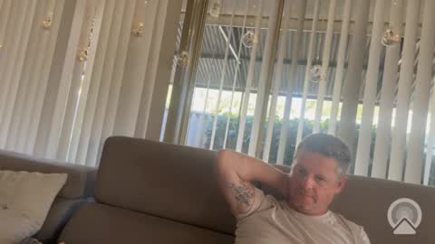 Snapshot of damjmar chatting on December 16, 12:59 am damjmar online show from December 16, 12:59 am