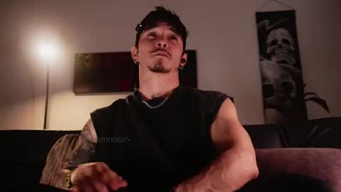 insta damn8   ---         -----  online show from April 29, 11:33 pm