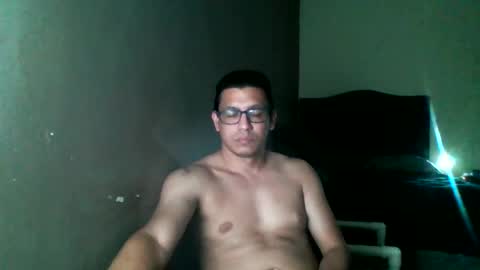 Snapshot of damnsexy0102 chatting on December 23, 4:54 am DamnSexy0102 online show from December 23, 4:54 am