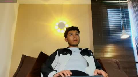 Damon  Salvatore online show from April 14, 8:04 pm