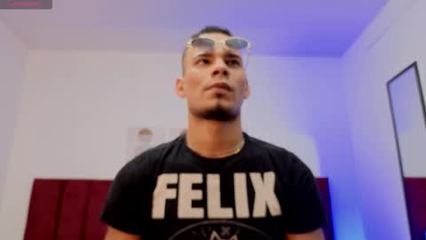 Snapshot of damonblackj chatting on November 3, 8:21 pm Damon online show from November 3, 8:21 pm