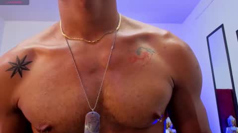 Snapshot of damonblackj chatting on November 4, 11:48 pm Damon online show from November 4, 11:48 pm