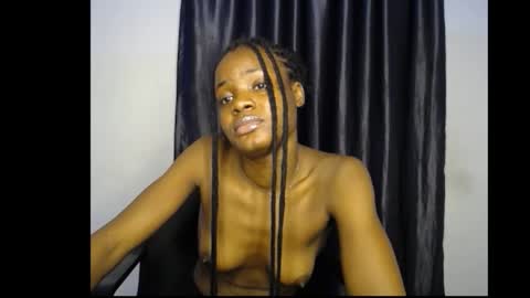 Snapshot of damsel8 chatting on October 26, 5:57 am leah online show from October 26, 5:57 am