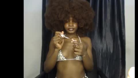 Snapshot of damsel8 chatting on November 8, 5:56 pm leah online show from November 8, 5:56 pm