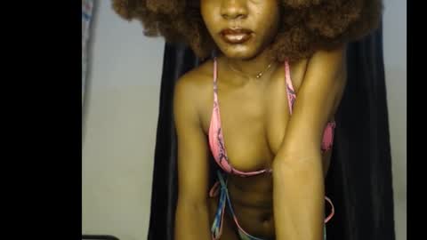 Snapshot of damsel8 chatting on November 9, 6:06 pm leah online show from November 9, 6:06 pm