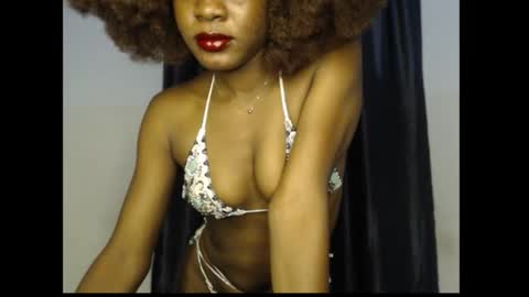 Snapshot of damsel8 chatting on November 28, 4:26 am leah online show from November 28, 4:26 am