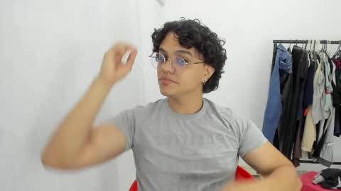 Diane Blosson online show from April 21, 1:42 am