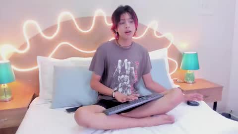 Snapshot of dan_copers chatting on October 1, 1:50 pm D A N online show from October 1, 1:50 pm