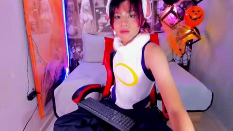 Snapshot of dan_copers chatting on October 31, 2:18 pm D A N online show from October 31, 2:18 pm